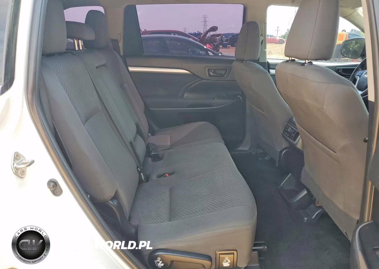 2019 Toyota Highlander Le VIN:5TDZARFH7KS060010 - 11