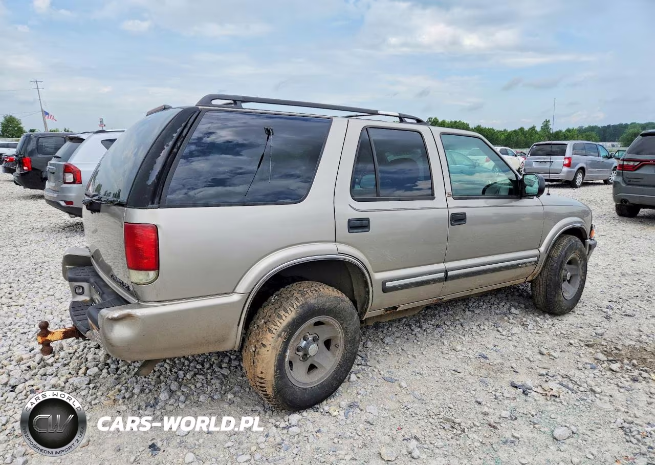 2001 Chevrolet Blazer VIN:1GNDT13W21K225337 - 3