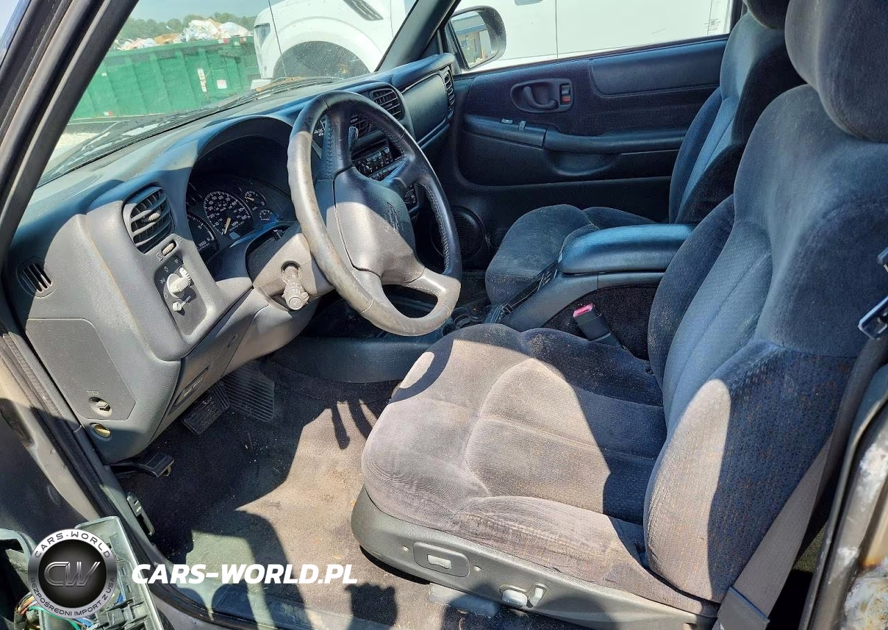 2001 Chevrolet Blazer VIN:1GNDT13W21K225337 - 7