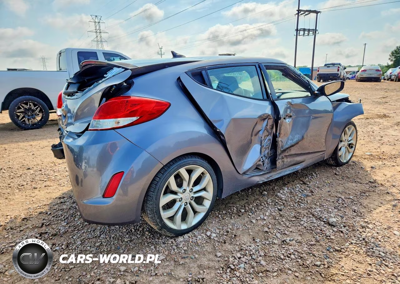 2013 Hyundai Veloster Base VIN:KMHTC6ADXDU137322 - 3