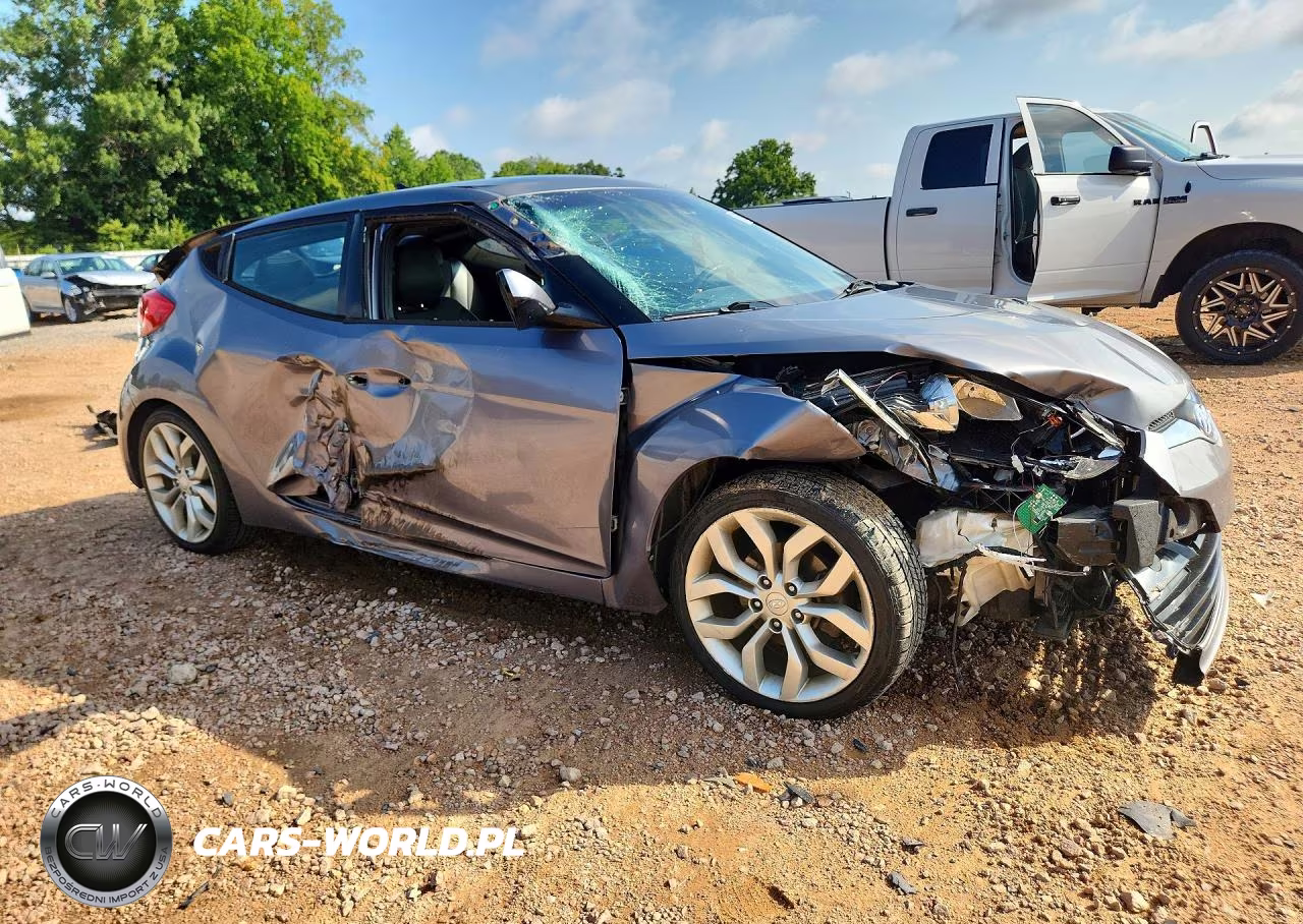 2013 Hyundai Veloster Base VIN:KMHTC6ADXDU137322 - 4