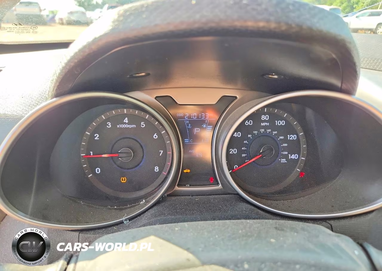 2013 Hyundai Veloster Base VIN:KMHTC6ADXDU137322 - 9