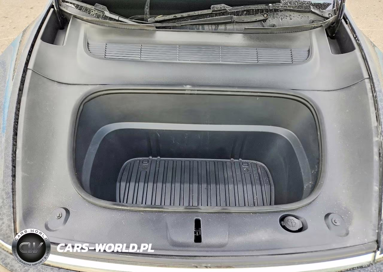 2026 Tesla Model Y VIN:7SAYGDED8TA454679 - 12