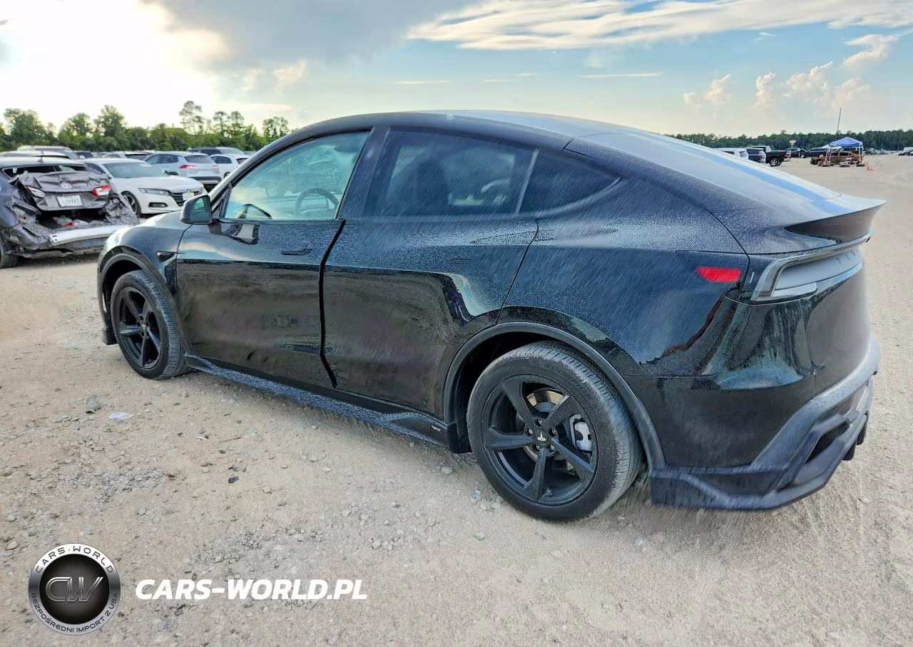 2026 Tesla Model Y VIN:7SAYGDED8TA454679 - 2