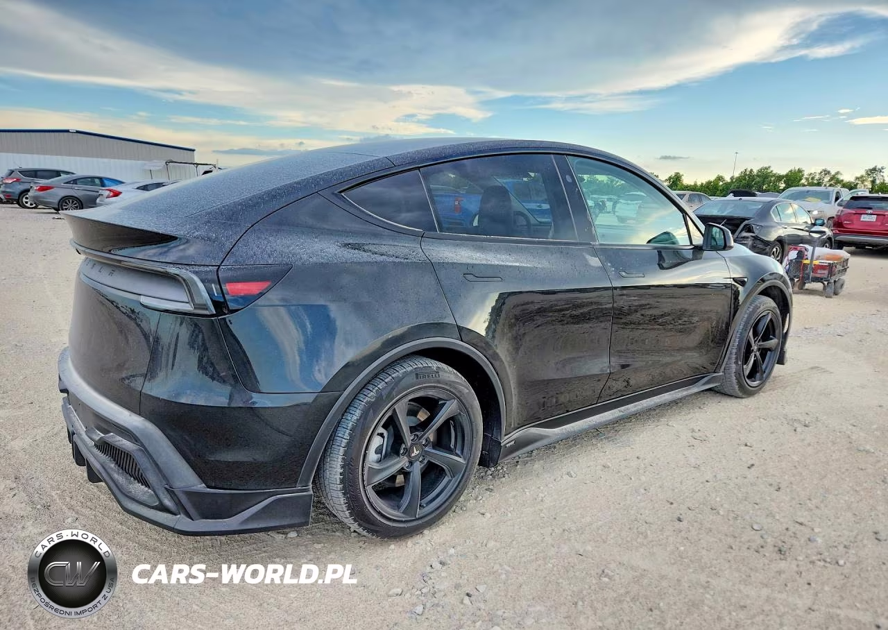 2026 Tesla Model Y VIN:7SAYGDED8TA454679 - 3