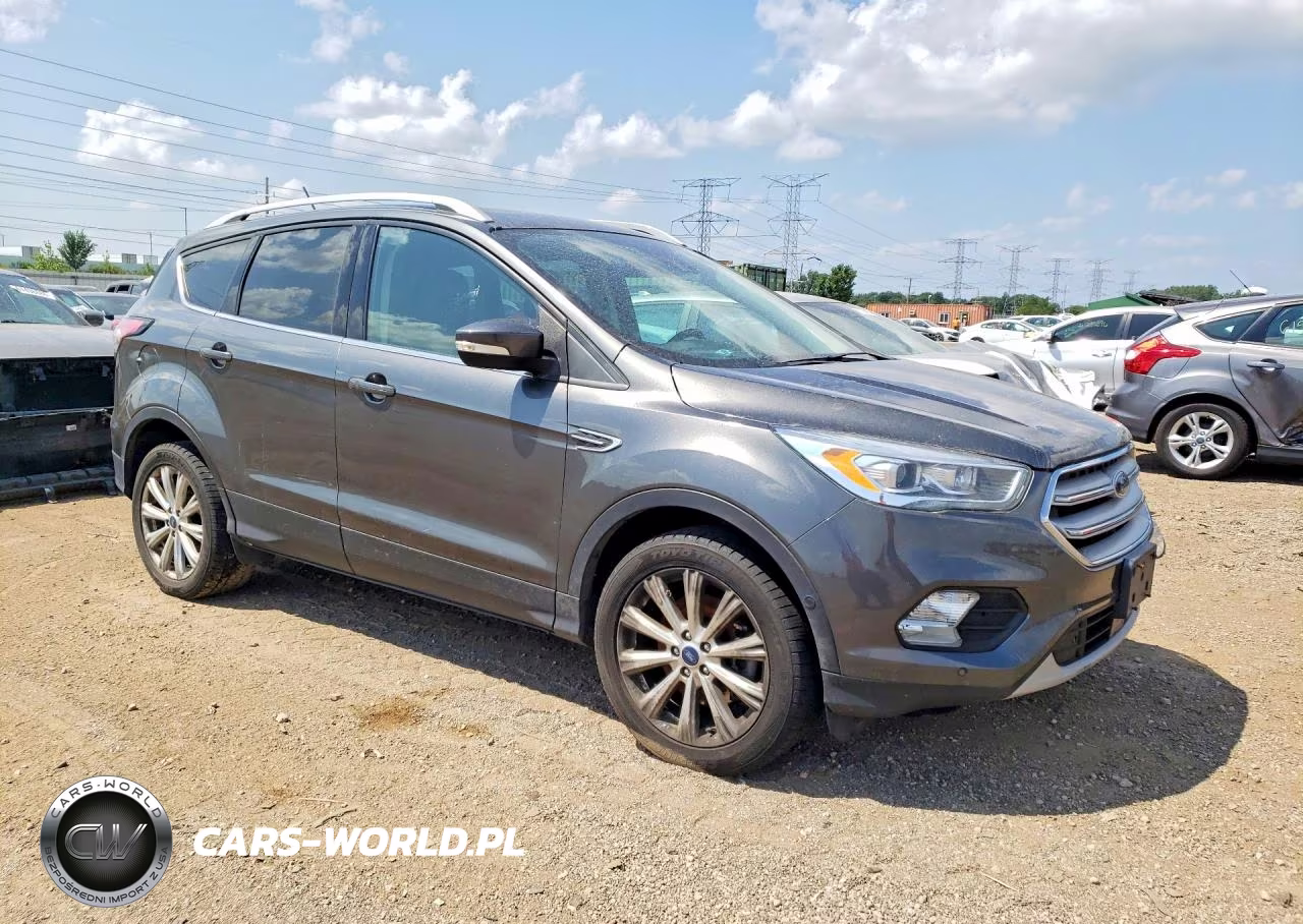 2018 Ford Escape Titanium VIN:1FMCU9J9XJUA80593 - 4