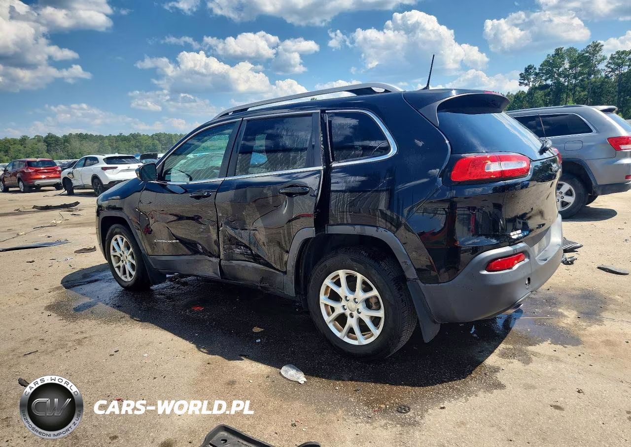 2018 Jeep Cherokee Latitude VIN:1C4PJLCB4JD528113 - 2