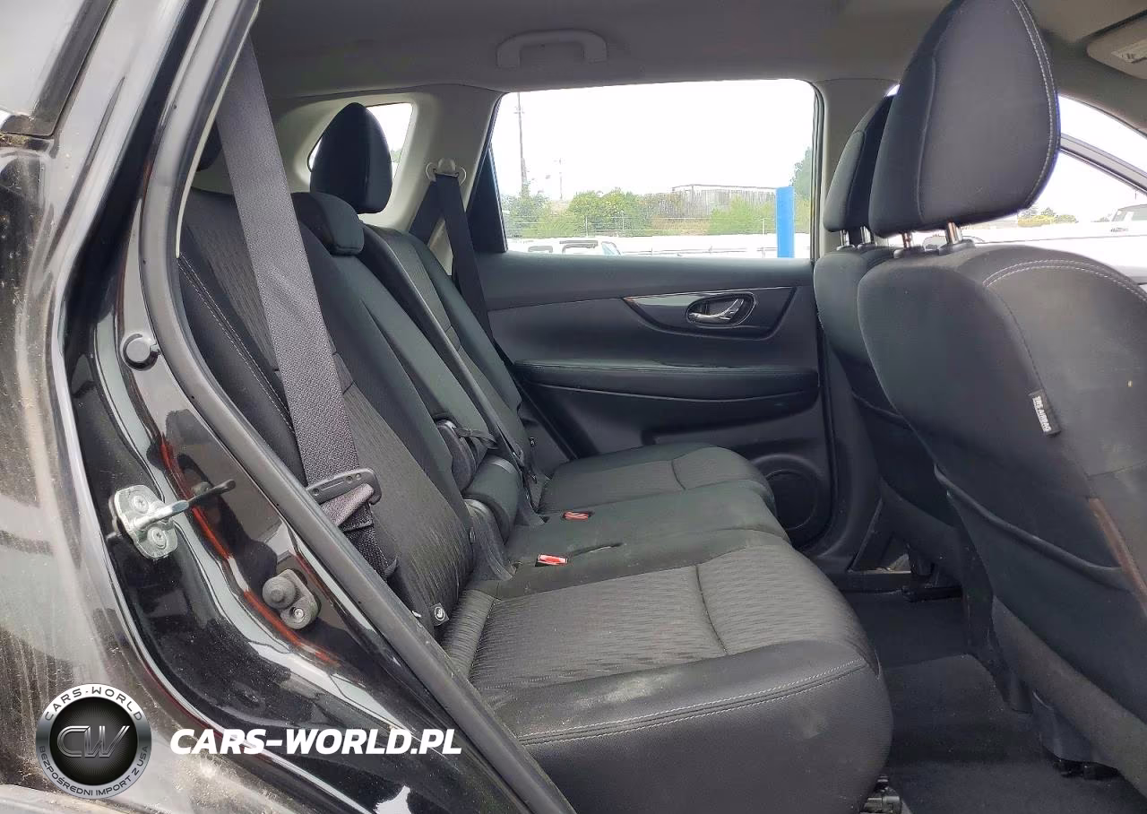 2018 Nissan Rogue S VIN:KNMAT2MV4JP552249 - 11