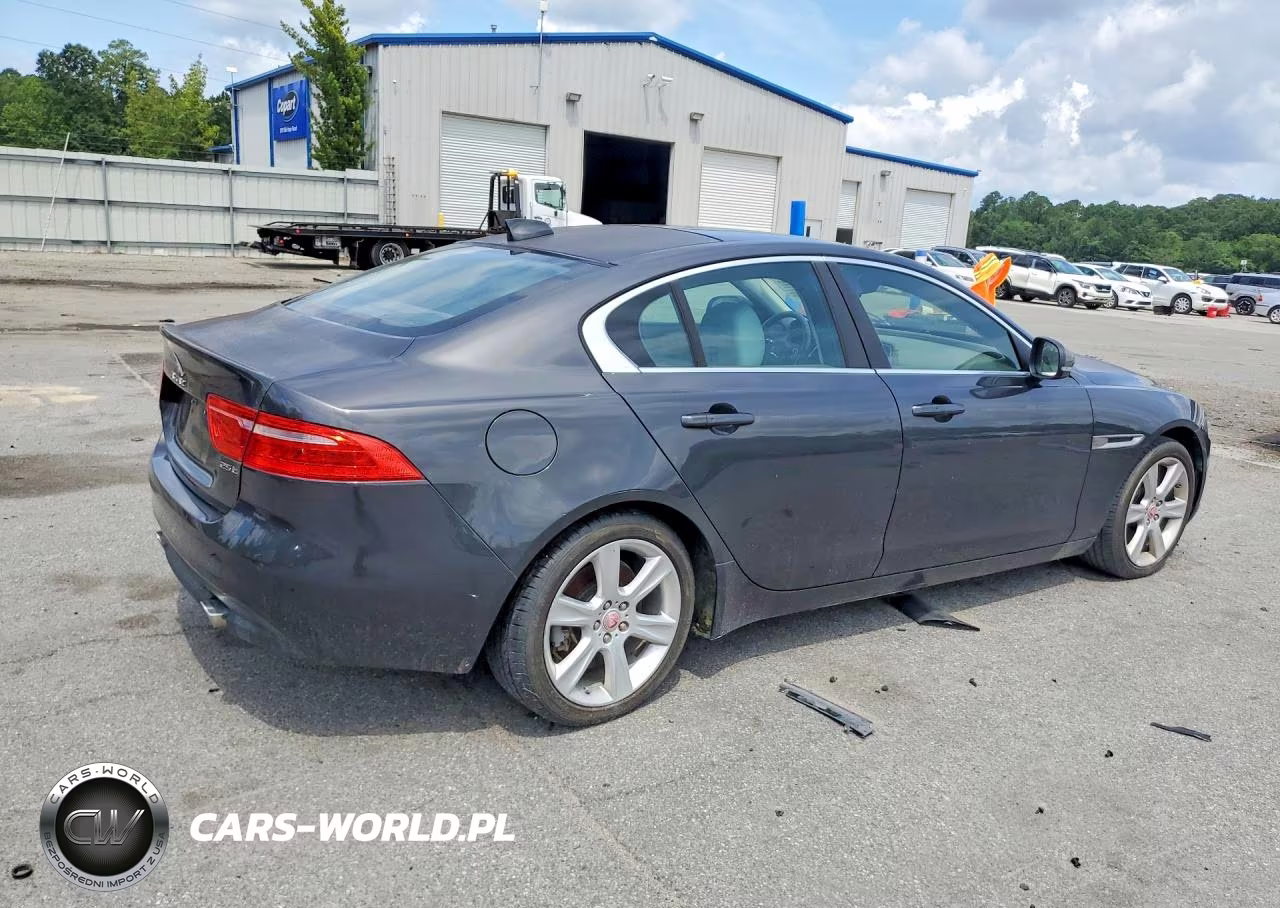 2017 Jaguar Xe Prestige VIN:SAJAE4BG2HA947183 - 3