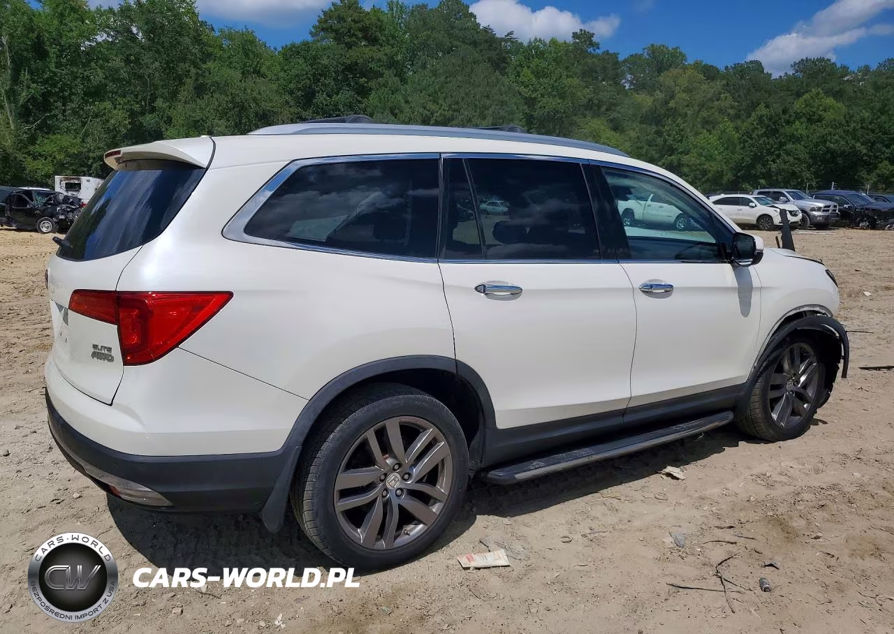 2017 Honda Pilot Elite VIN:5FNYF6H03HB019437 - 3