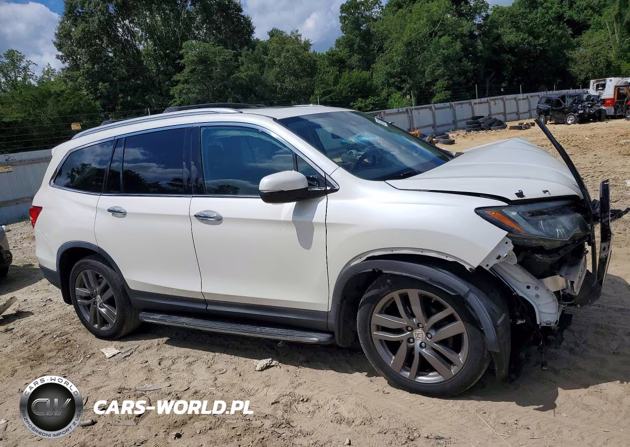 2017 Honda Pilot Elite VIN:5FNYF6H03HB019437 - 4