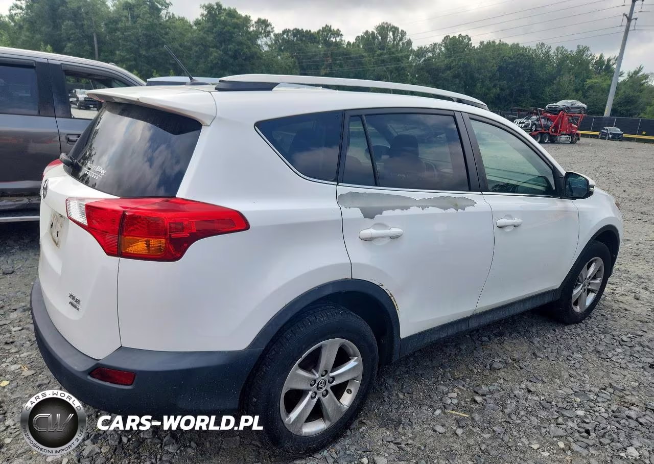 2015 Toyota Rav4 Xle VIN:2T3RFREV6FW294801 - 3