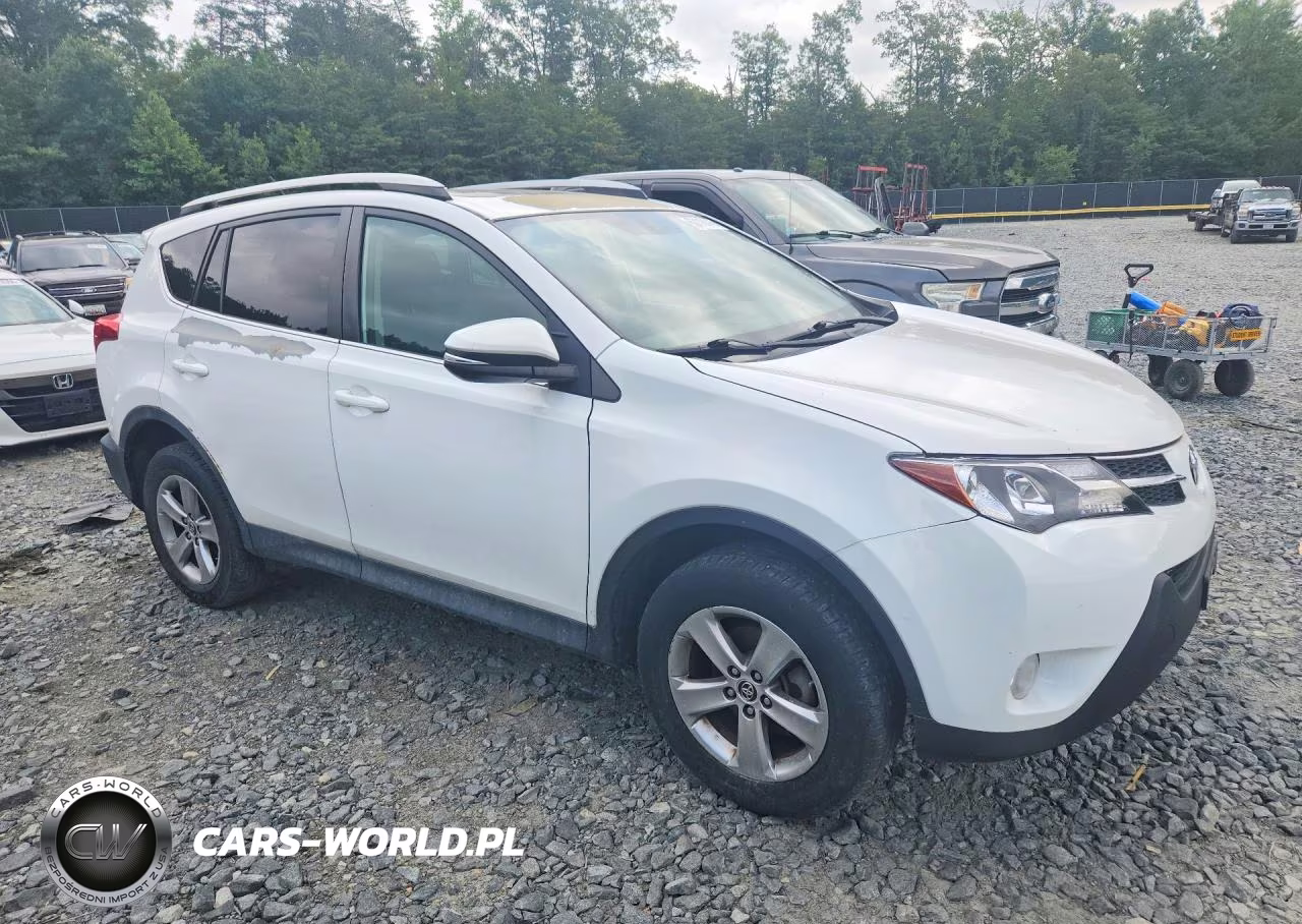 2015 Toyota Rav4 Xle VIN:2T3RFREV6FW294801 - 4