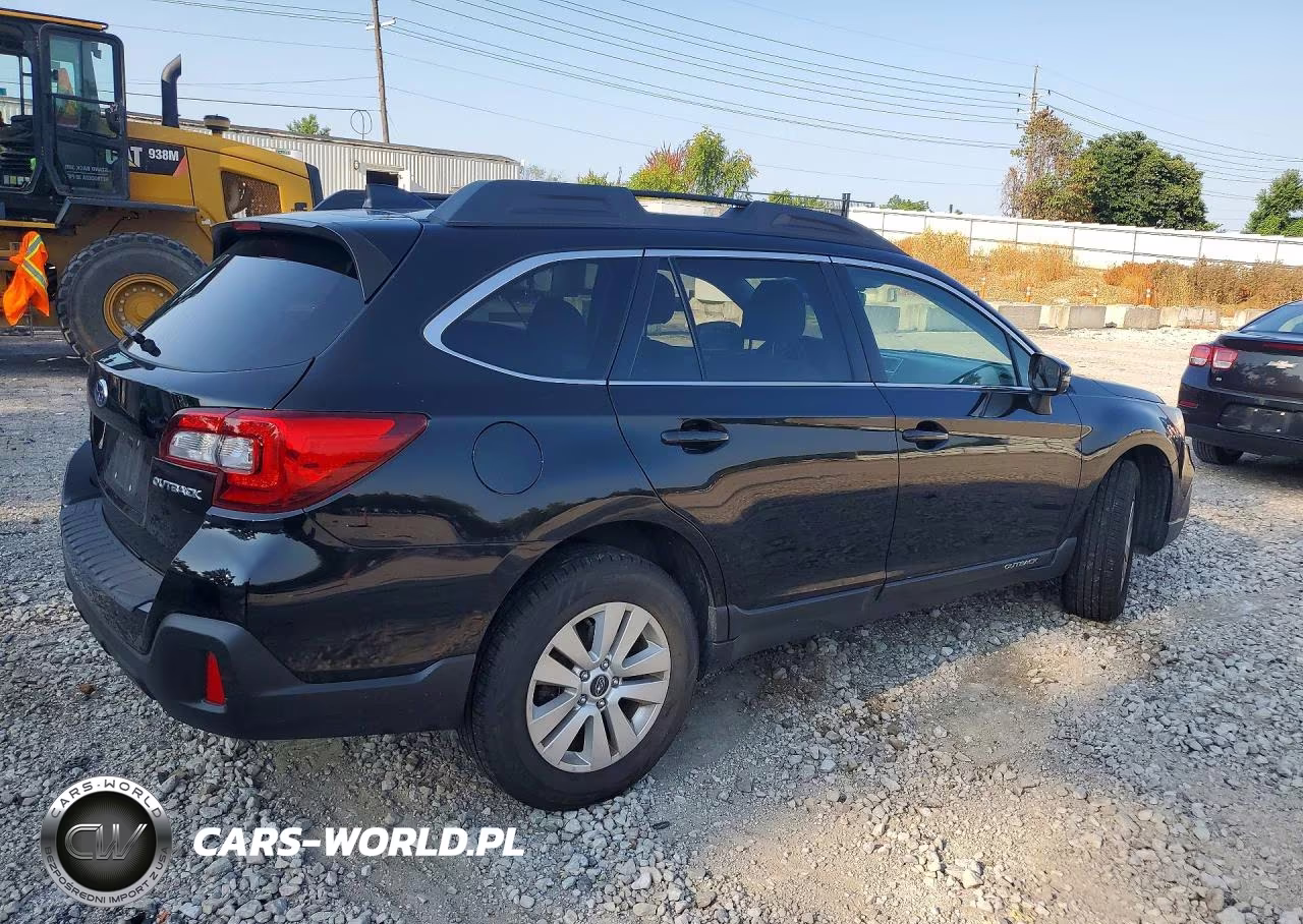 2019 Subaru Outback 2.5I Premium VIN:4S4BSAFC5K3267884 - 3