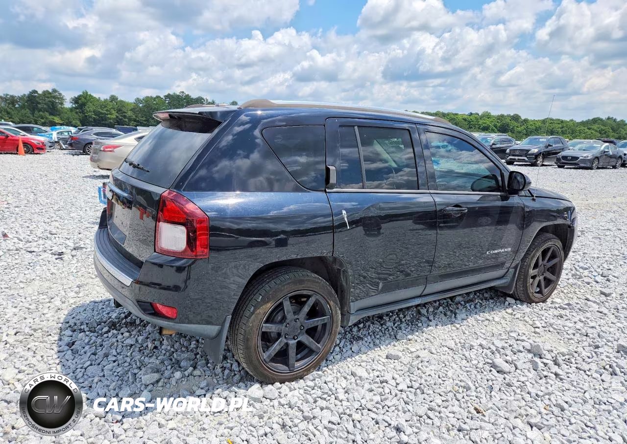 2014 Jeep Compass Latitude VIN:1C4NJCEA4ED785693 - 3