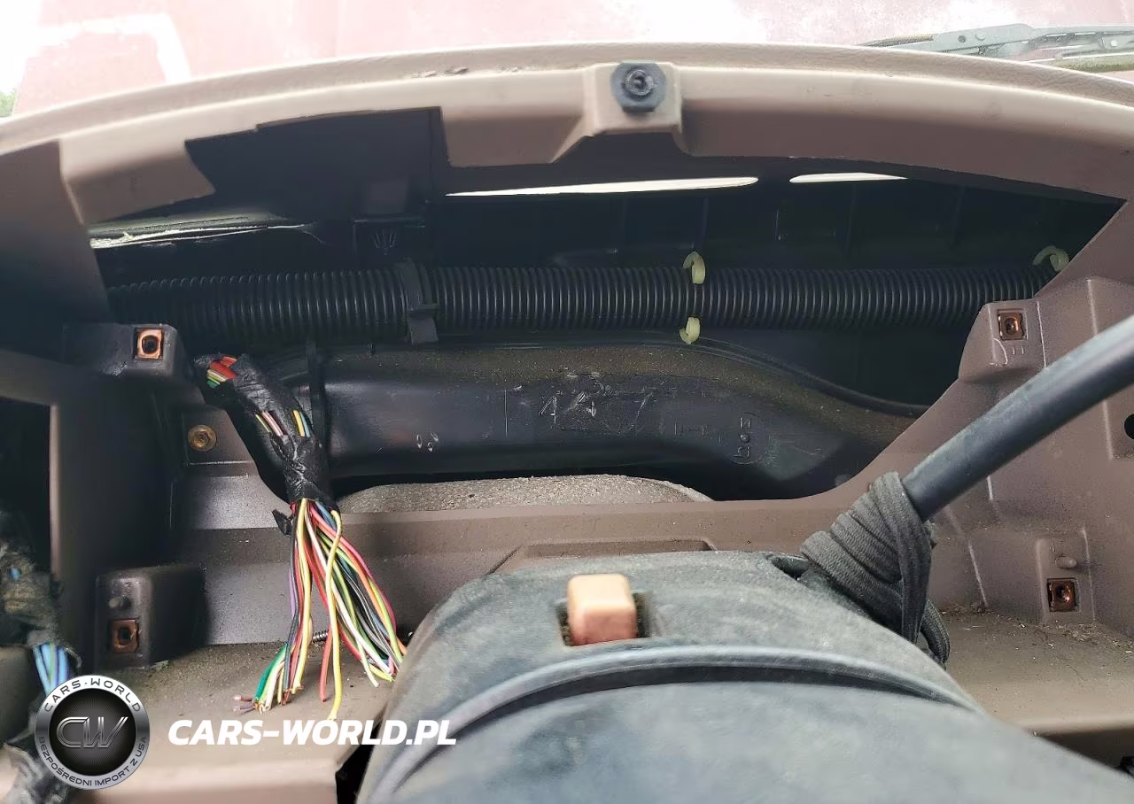 1996 Ford Bronco U100 VIN:1FMEU15H2TLB87111 - 9