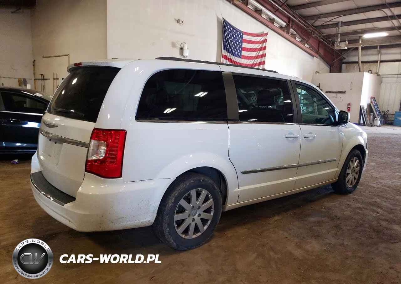 2016 Chrysler Town & Country Touring VIN:2C4RC1BG1GR240527 - 3