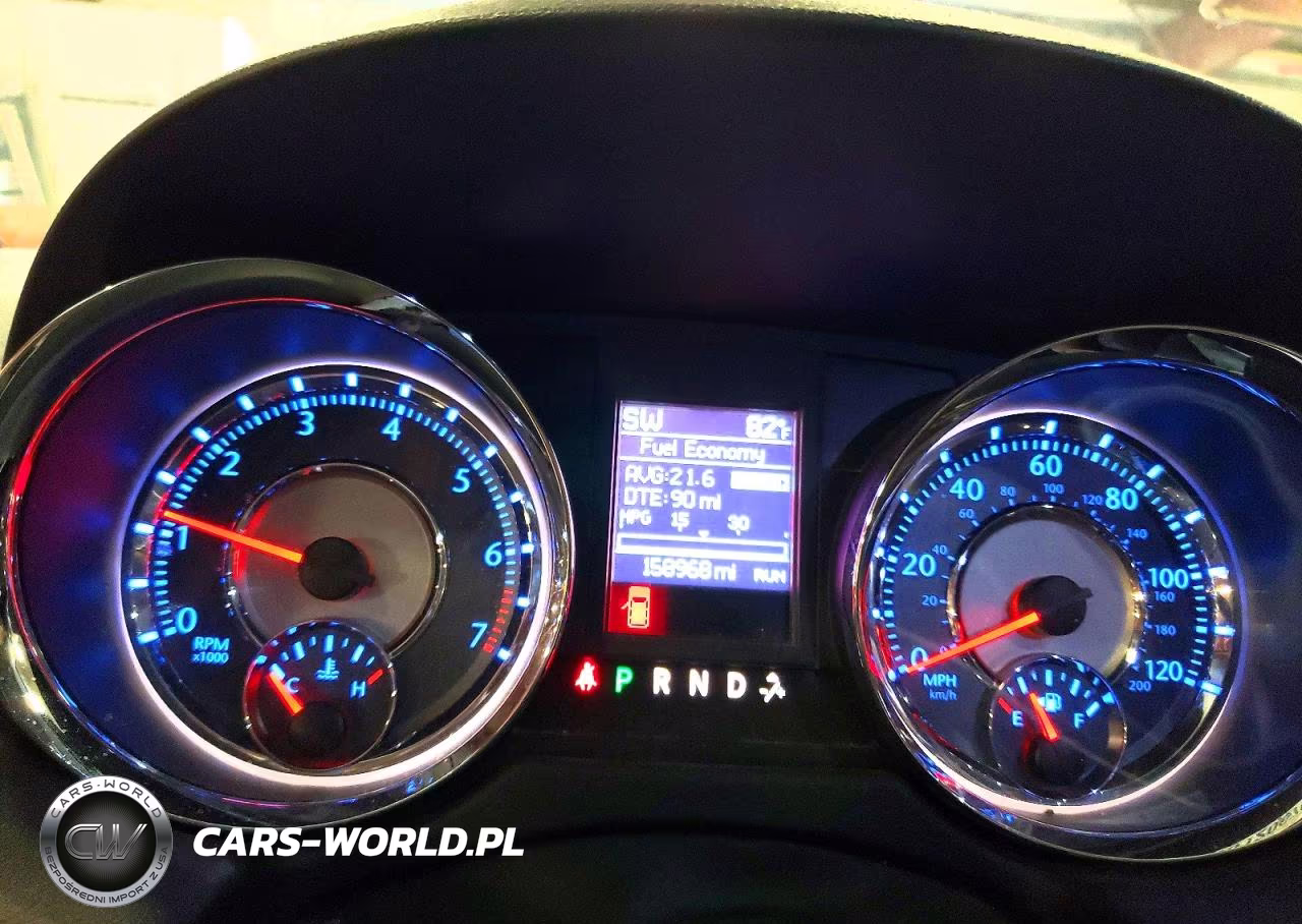 2016 Chrysler Town & Country Touring VIN:2C4RC1BG1GR240527 - 9