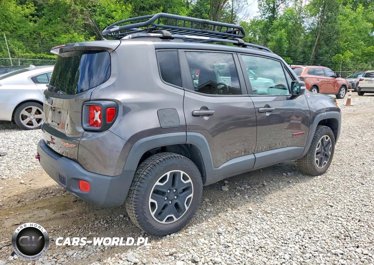 2017 Jeep Renegade Trailhawk VIN:ZACCJBCB9HPG57971 - 3