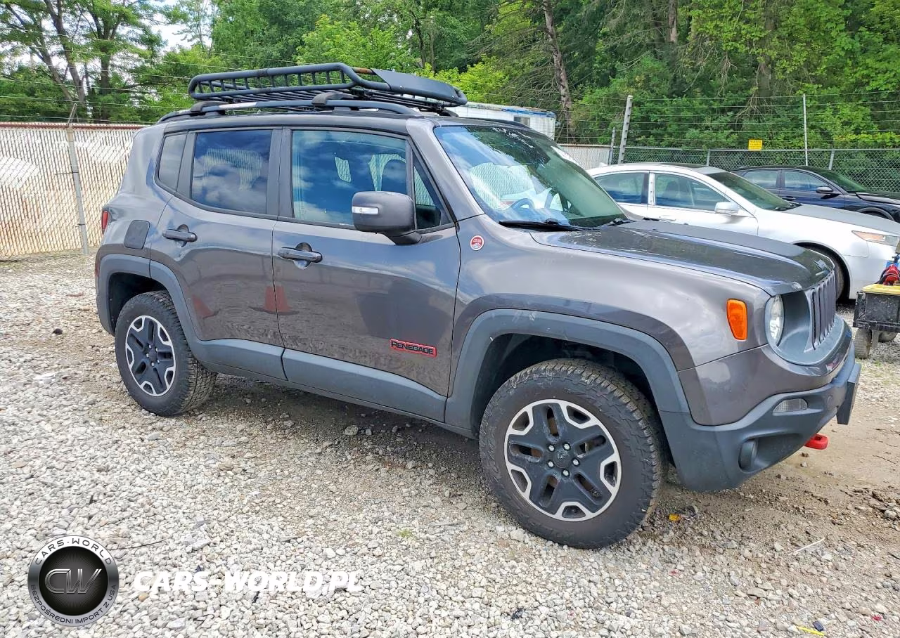 2017 Jeep Renegade Trailhawk VIN:ZACCJBCB9HPG57971 - 4