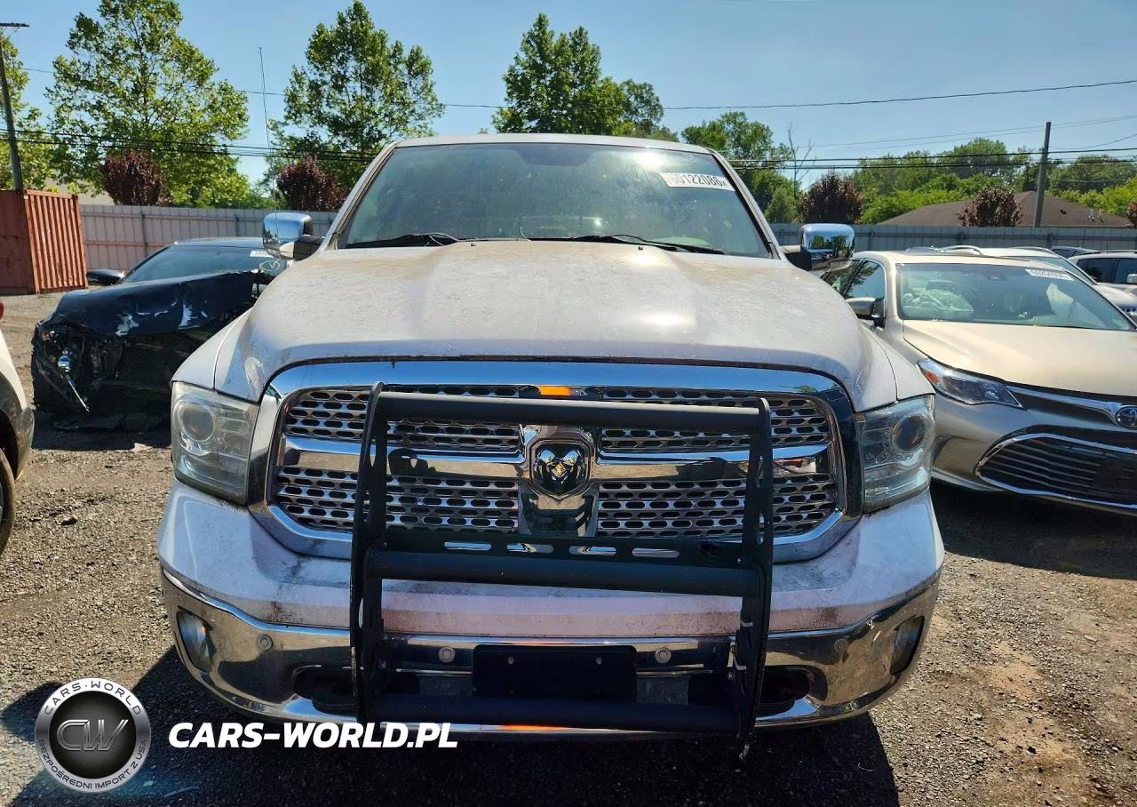 2015 Ram 1500 Laramie VIN:1C6RR7NMXFS531616 - 5