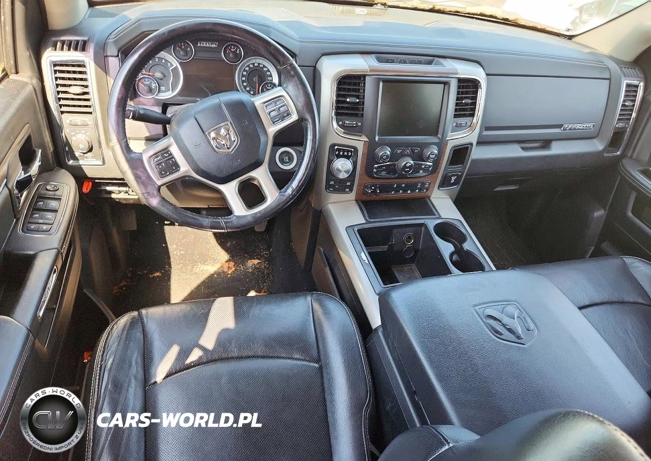 2015 Ram 1500 Laramie VIN:1C6RR7NMXFS531616 - 8