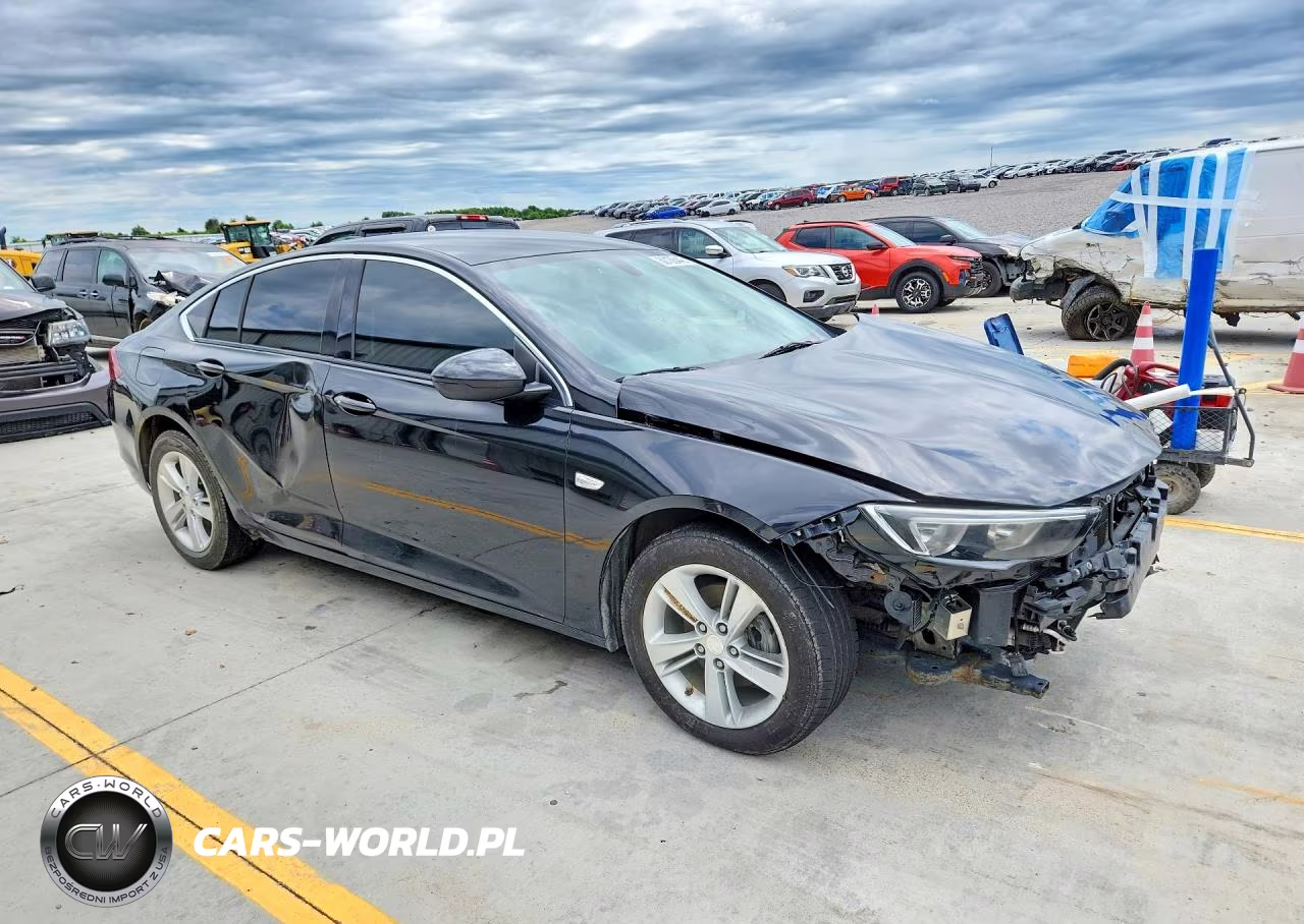 2018 Buick Regal Preferred VIN:W04GL6SX6J1133953 - 4