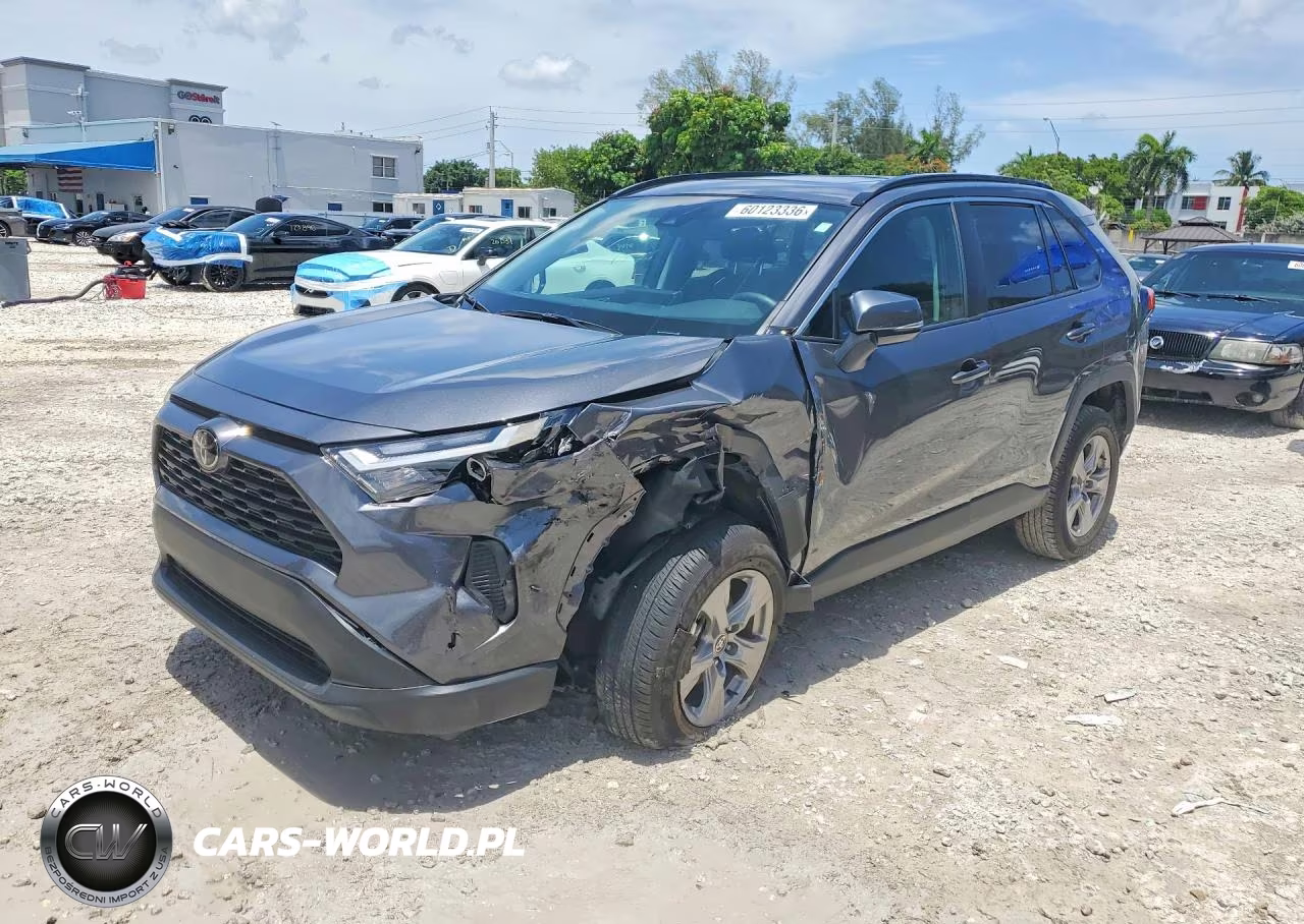 2025 Toyota Rav4 Xle – zdjęcie 1 z 12