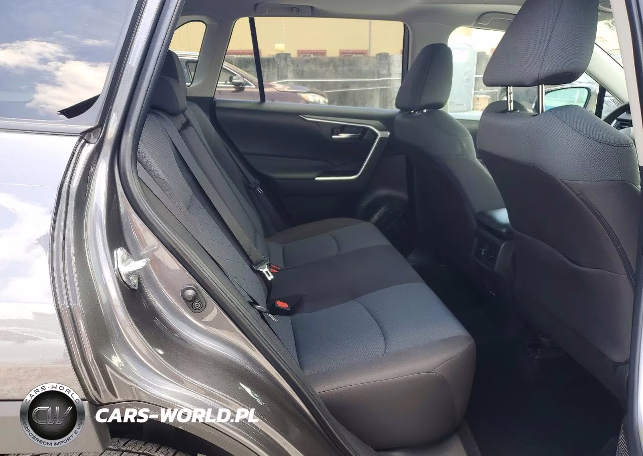 2025 Toyota Rav4 Xle VIN:2T3W1RFV8SC334033 - 10