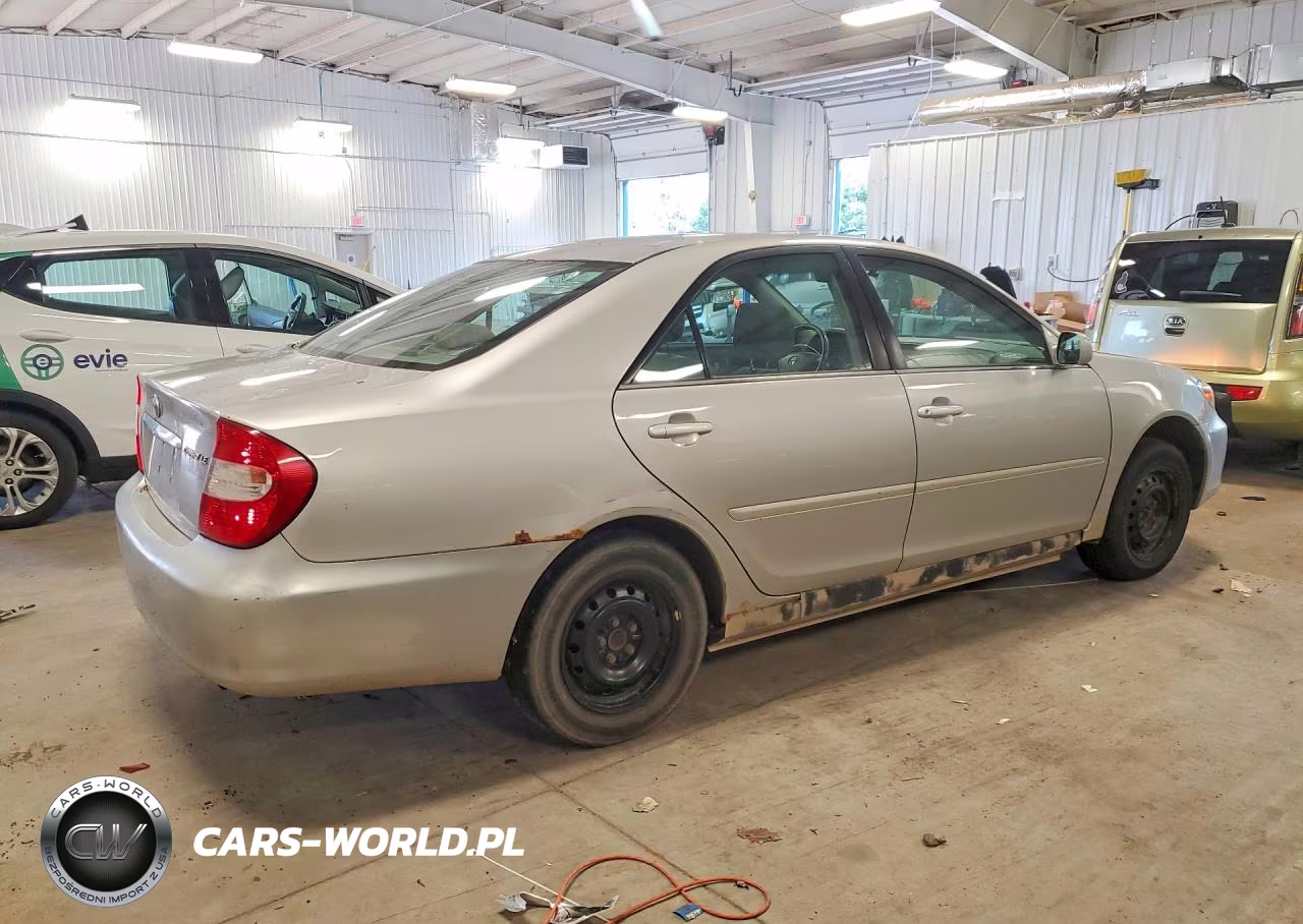 2004 Toyota Camry Le VIN:4T1BE32K64U360779 - 3