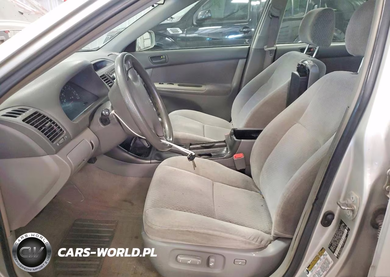 2004 Toyota Camry Le VIN:4T1BE32K64U360779 - 7