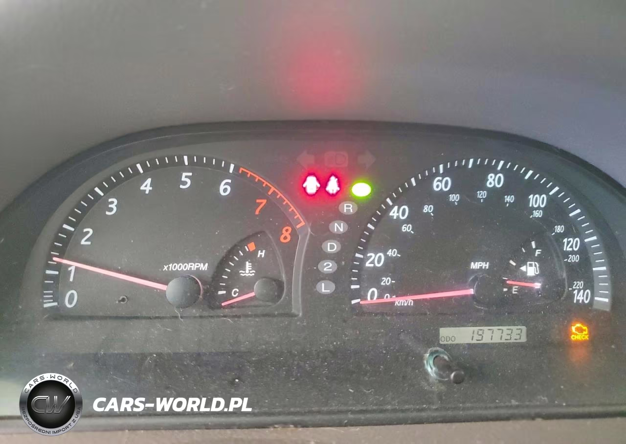 2004 Toyota Camry Le VIN:4T1BE32K64U360779 - 9