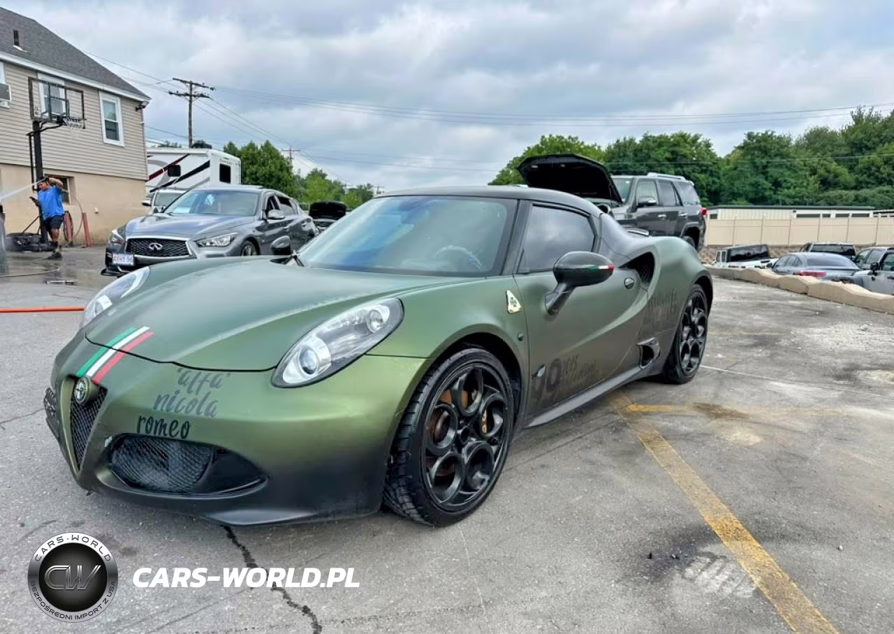 2016 Alfa Romeo 4C – zdjęcie 1 z 10