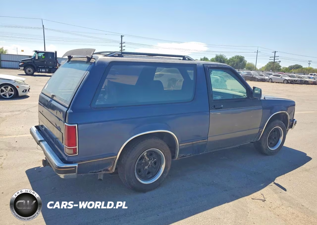 1987 Chevrolet Blazer S10 VIN:1GNCS18R3H0112133 - 3