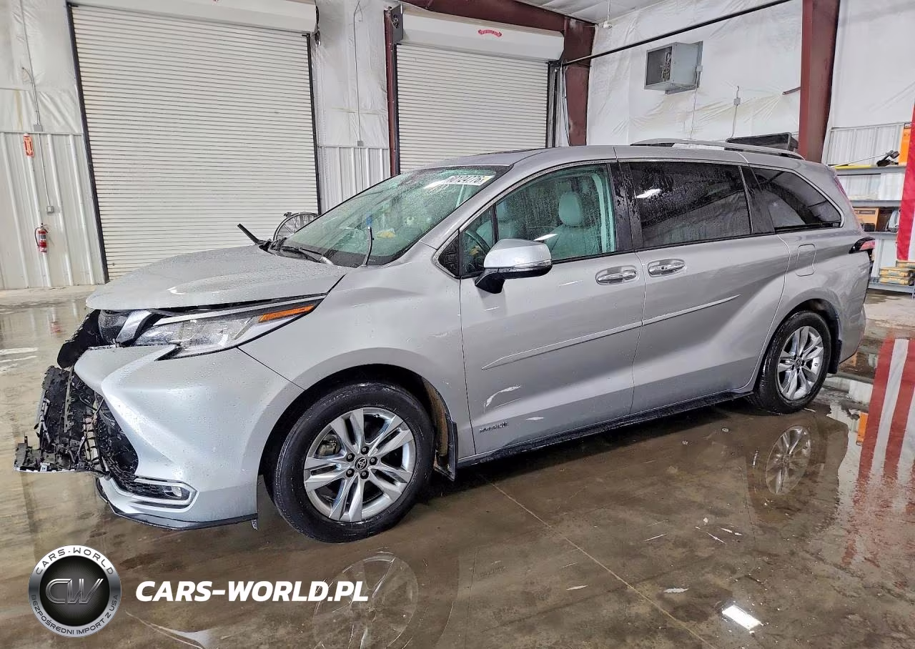 2021 Toyota Sienna Limited 7-Passenger