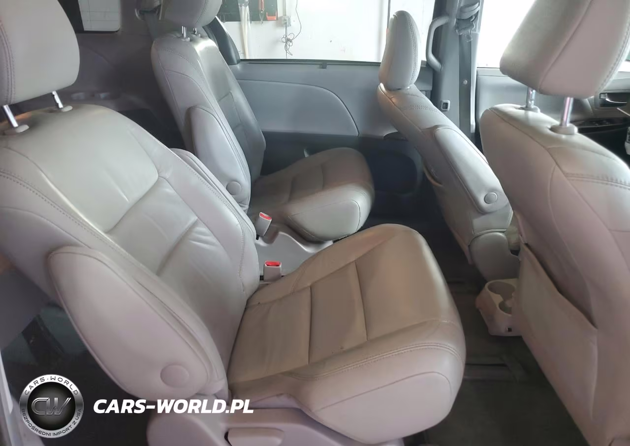 2017 Toyota Sienna Xle 7-Passenger VIN:5TDDZ3DC2HS173332 - 11