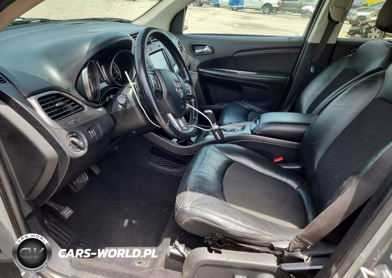 2019 Dodge Journey Crossroad VIN:3C4PDCGGXKT857925 - 7