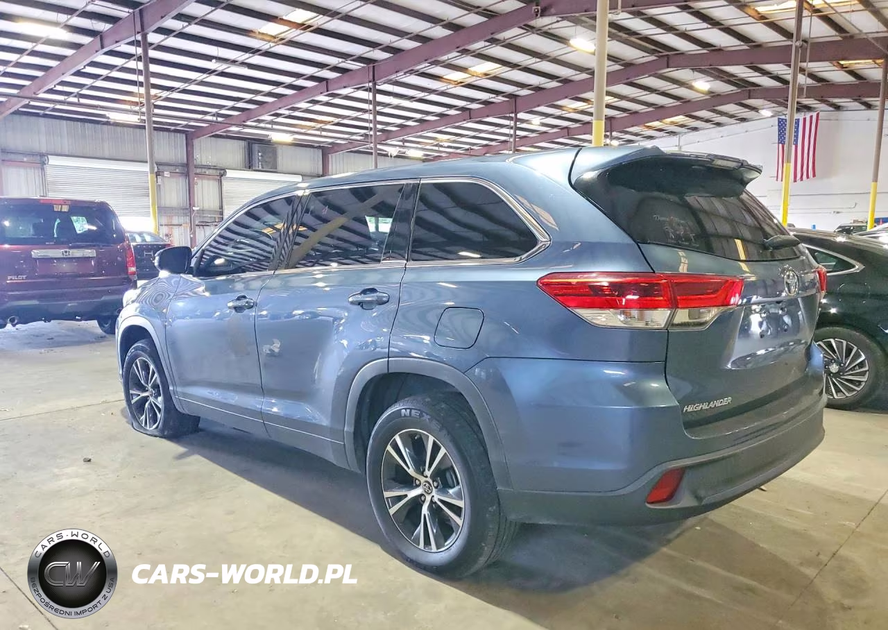 2019 Toyota Highlander Le VIN:5TDZZRFH2KS313713 - 2