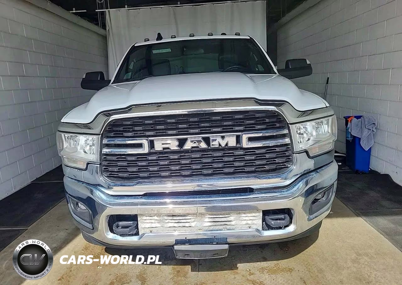 2022 Ram 3500 VIN:3C7WRTCL4NG360160 - 14