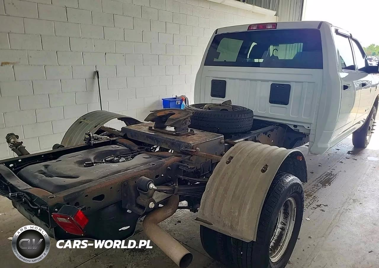 2022 Ram 3500 VIN:3C7WRTCL4NG360160 - 4
