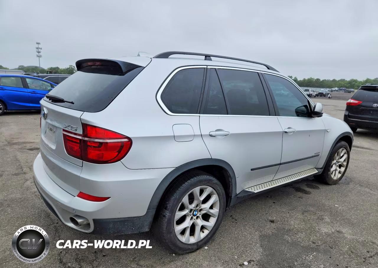 2013 BMW X5 xDrive35I VIN:5UXZV4C52D0E08742 - 3