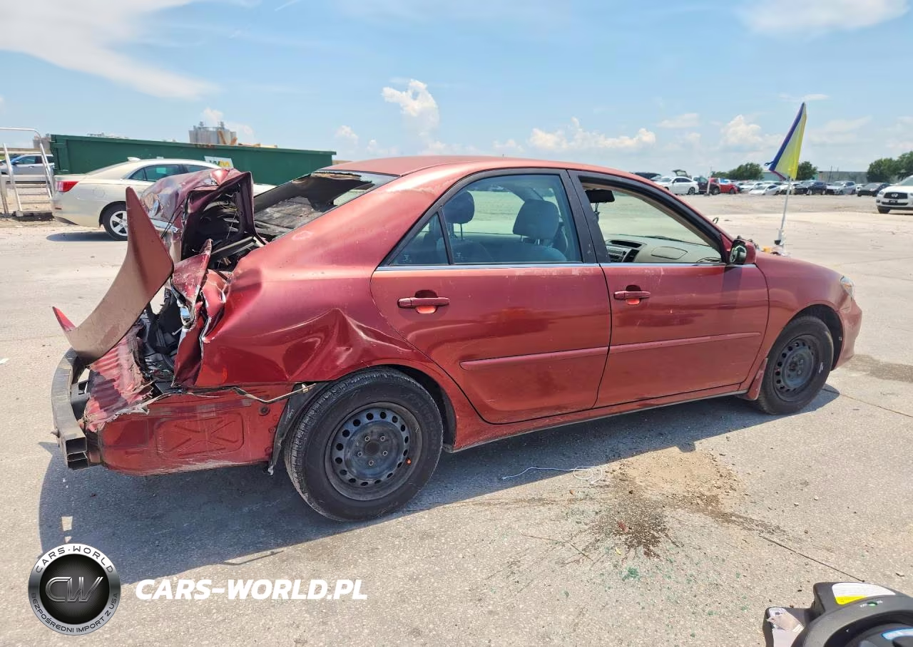 2005 Toyota Camry Le VIN:4T1BE32KX5U396783 - 3
