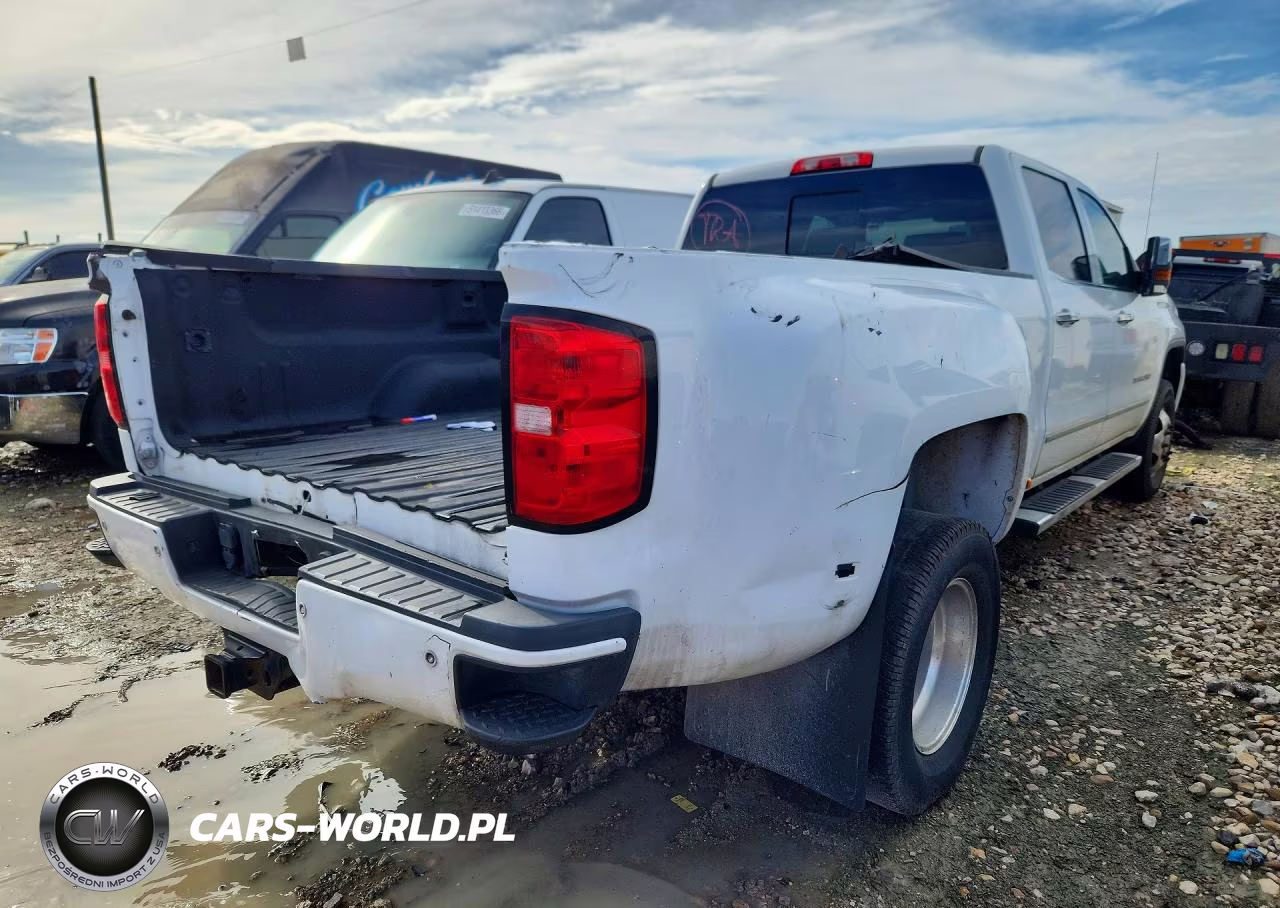 2017 GMC Sierra K3500 Denali VIN:1GT42YEY7HF234332 - 3