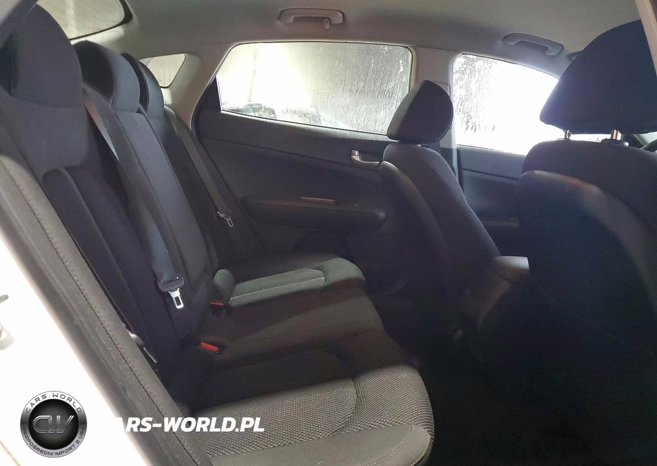 2019 Kia Optima Lx VIN:5XXGT4L3XKG341829 - 10