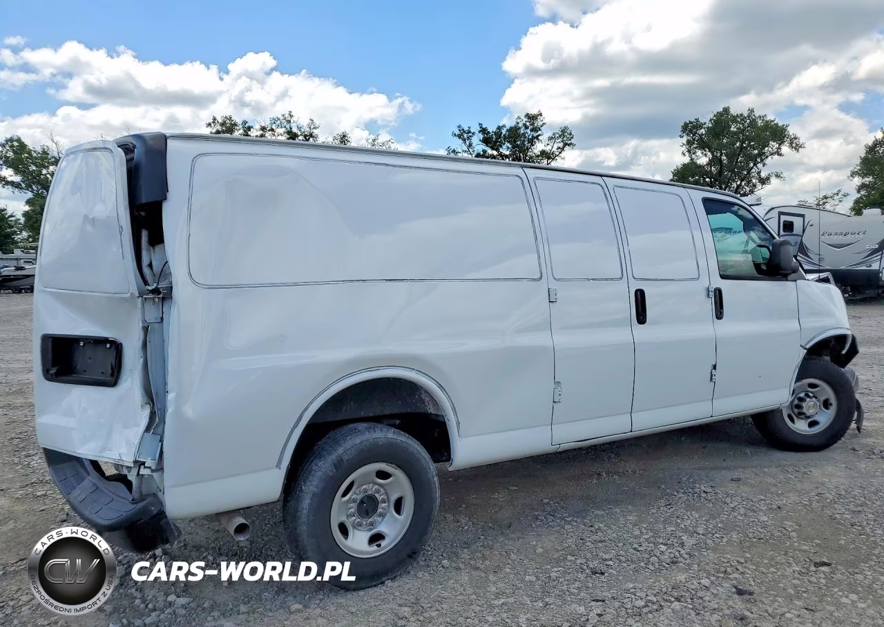 2022 Chevrolet Express G2500 VIN:1GCWGBF7XN1139012 - 3
