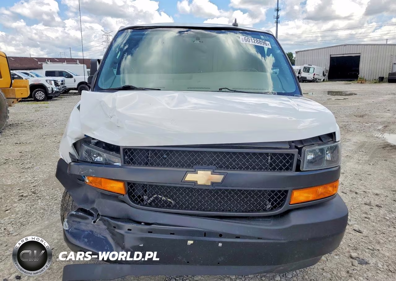2022 Chevrolet Express G2500 VIN:1GCWGBF7XN1139012 - 5