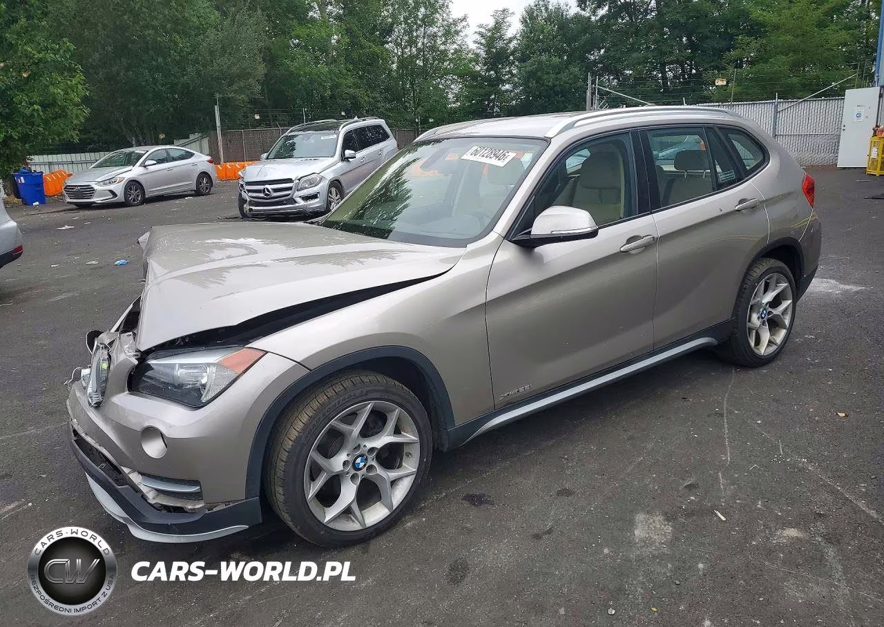 2015 BMW X1 xDrive28I VIN:WBAVL1C52FVY39702 - 1