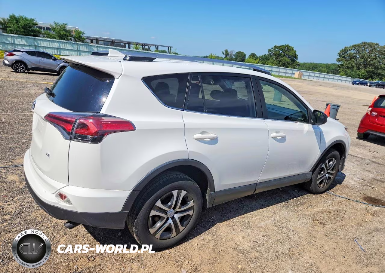 2017 Toyota Rav4 Le VIN:JTMZFREV5HJ138282 - 3