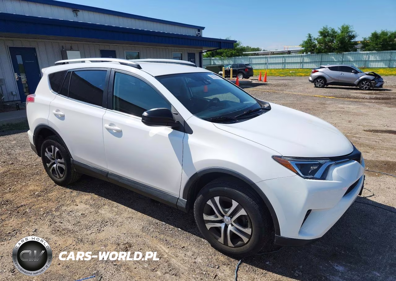 2017 Toyota Rav4 Le VIN:JTMZFREV5HJ138282 - 4