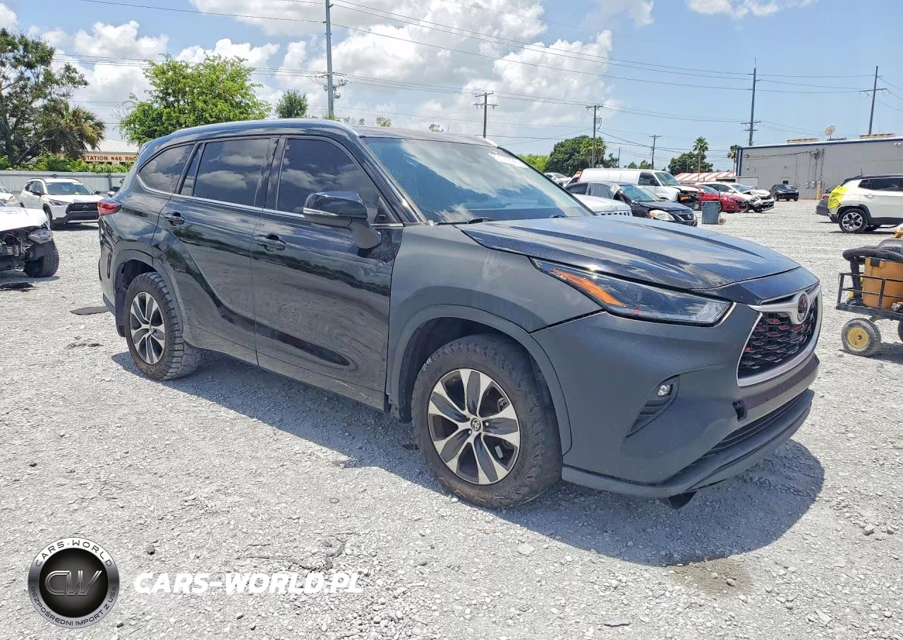 2021 Toyota Highlander Xle VIN:5TDHZRBH5MS543296 - 4